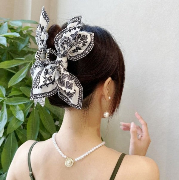 Pinza con Pañoleta Estampada Josslyn