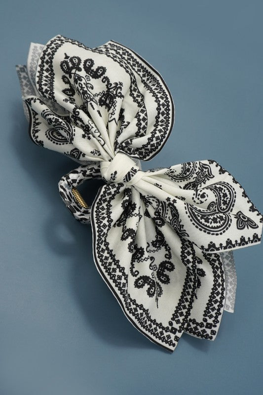 Pinza con Pañoleta Estampada Josslyn