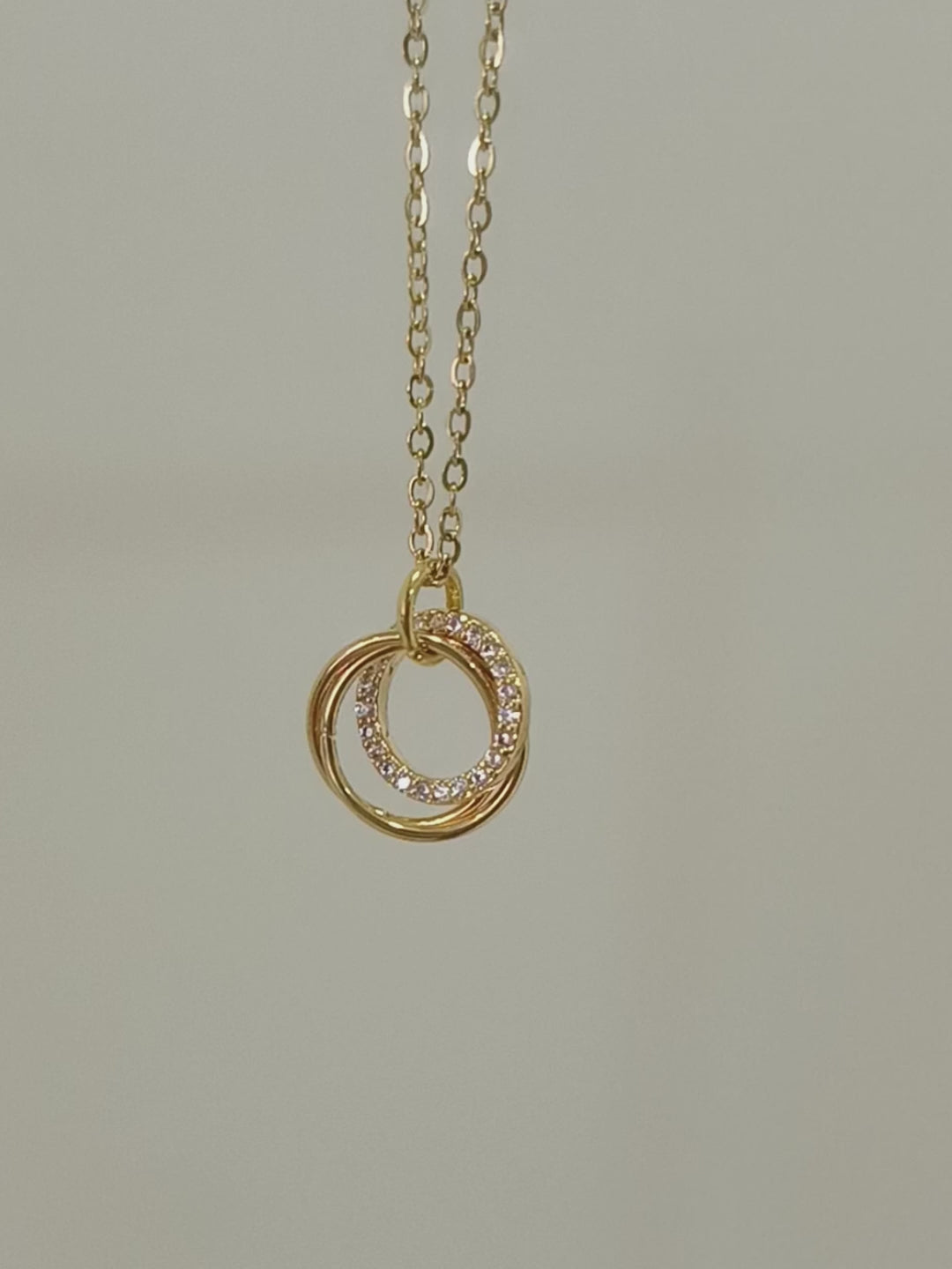 Collar Tríada Luminosa